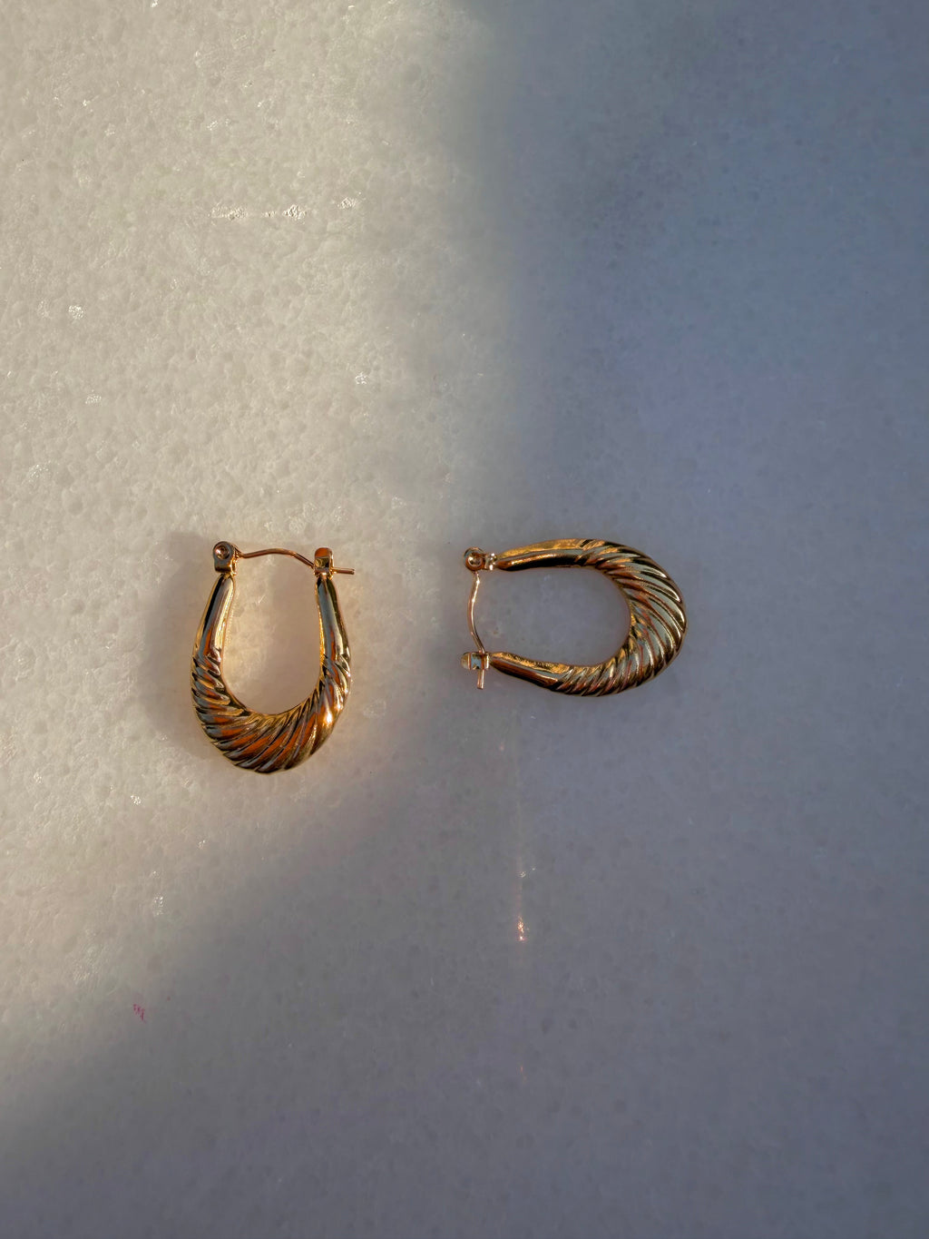 twist oval