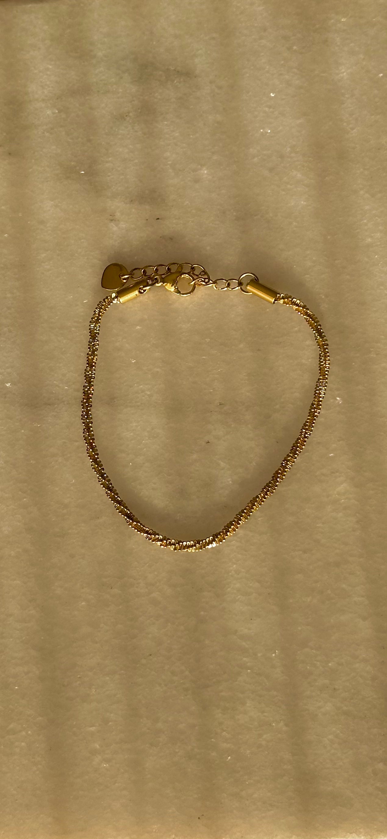 Large gold sugar