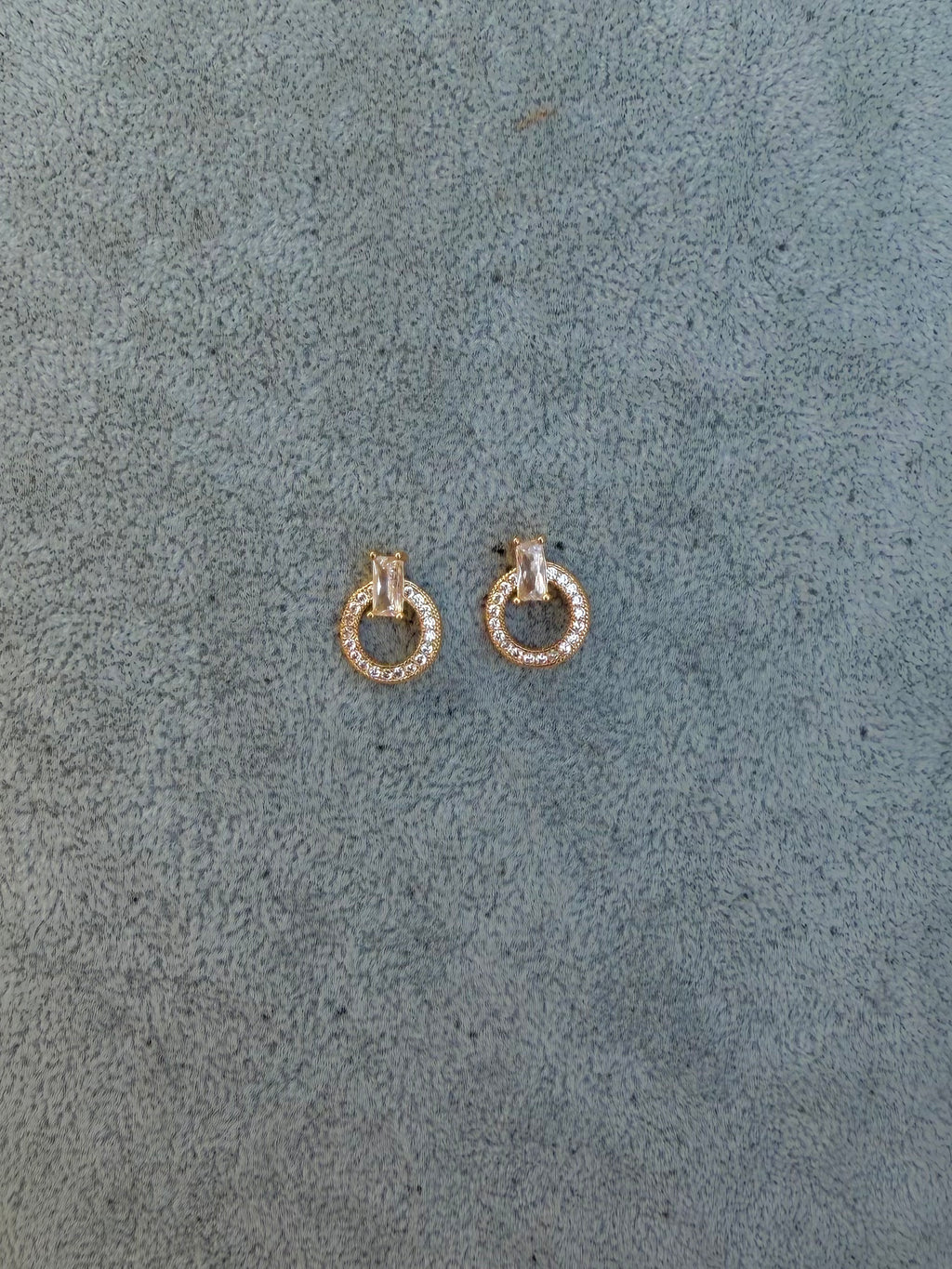 gold circle