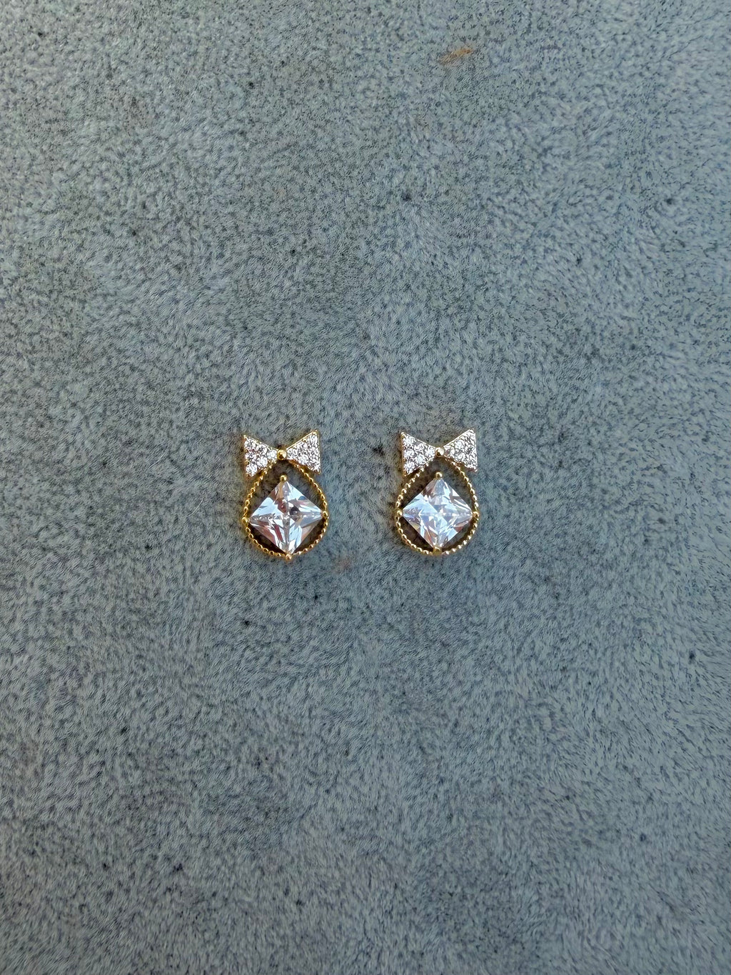 diamond bow