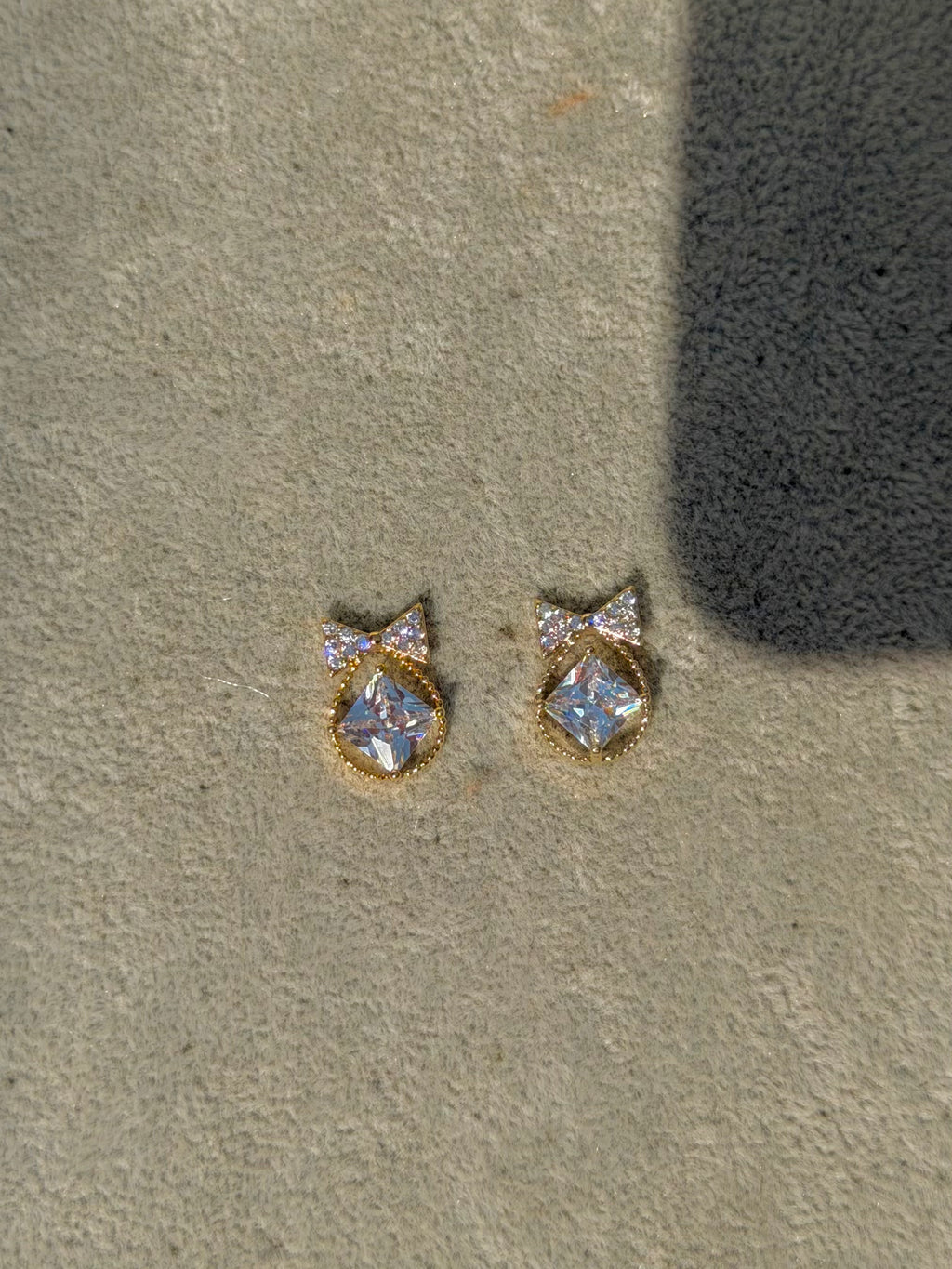 diamond bow