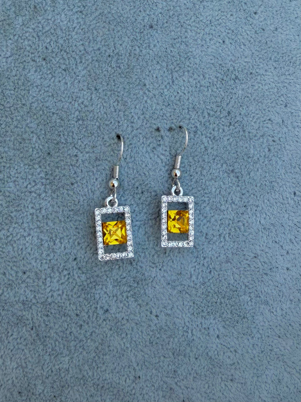 yellow diamond