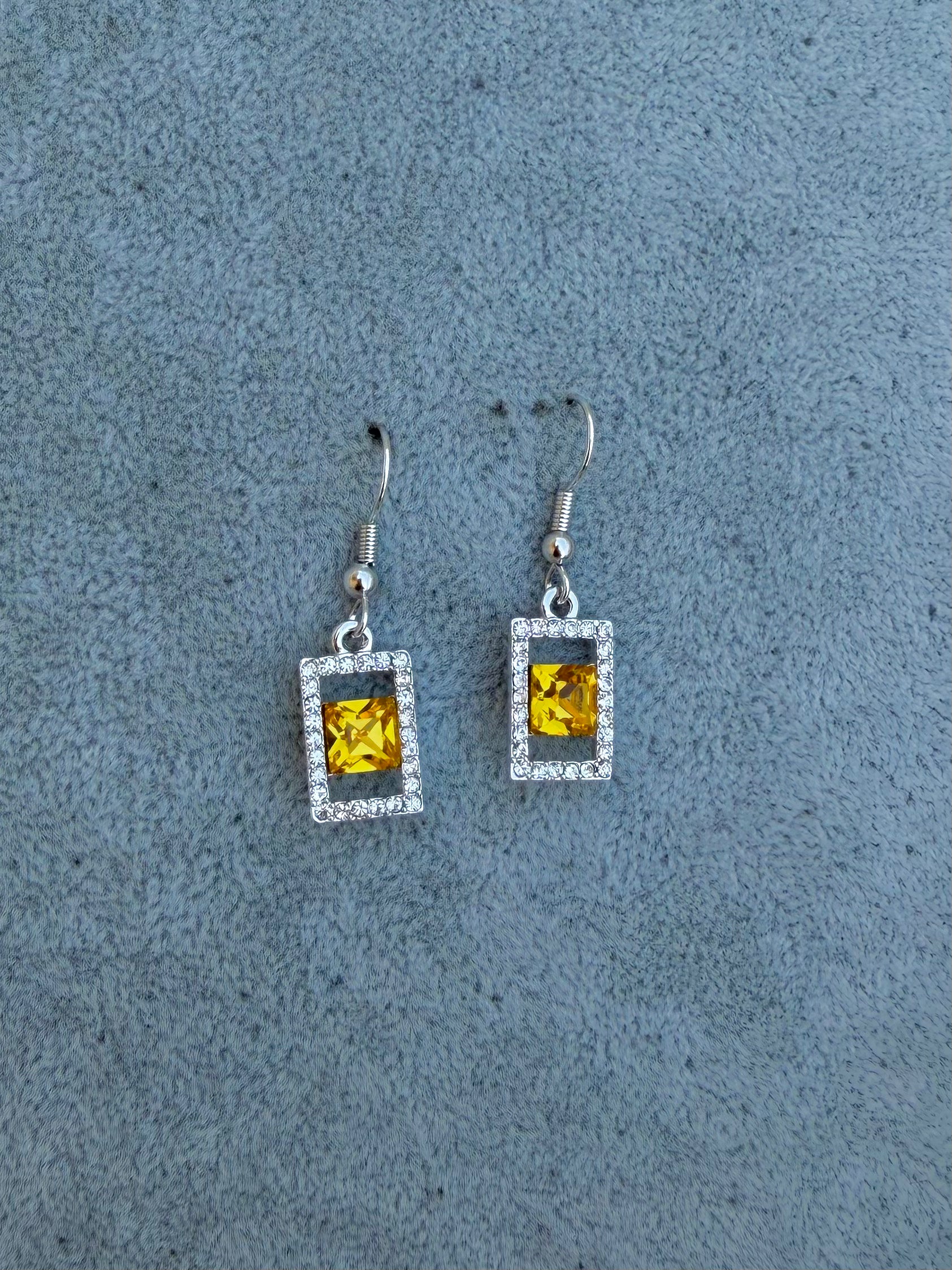 yellow diamond