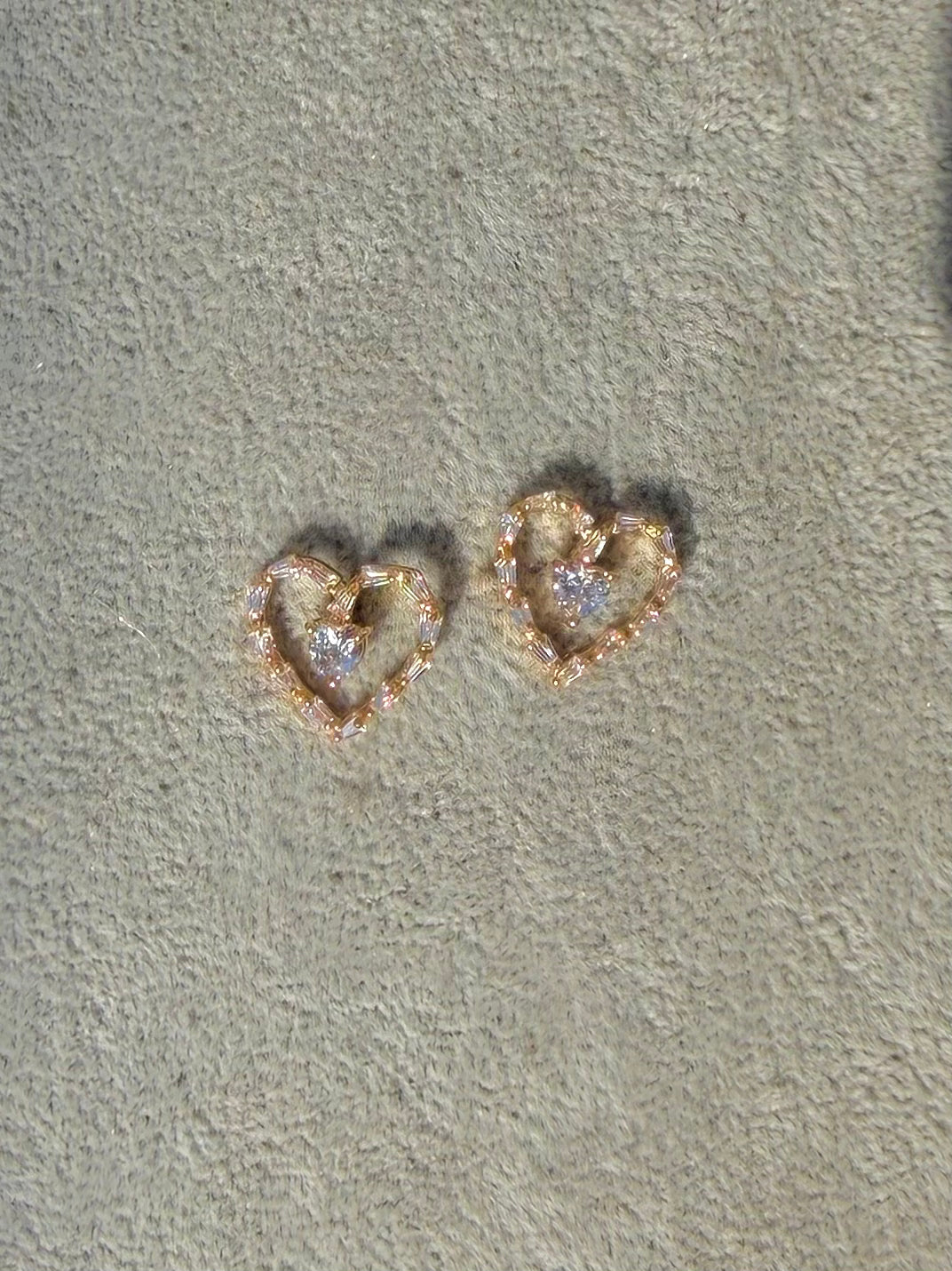 golden crystal heart