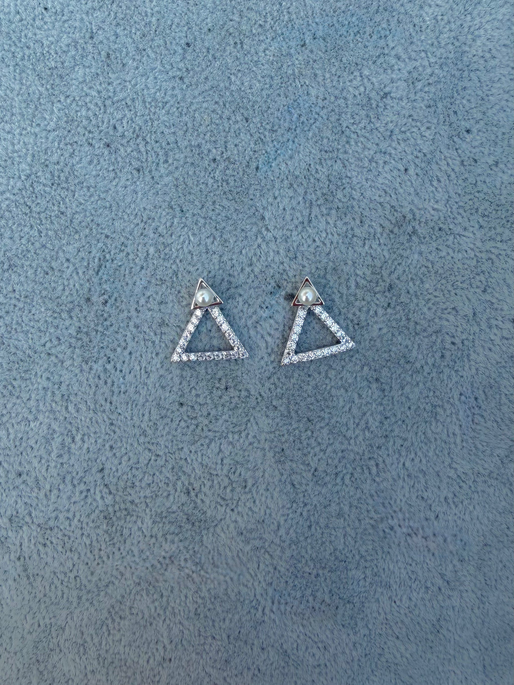 silver triangle