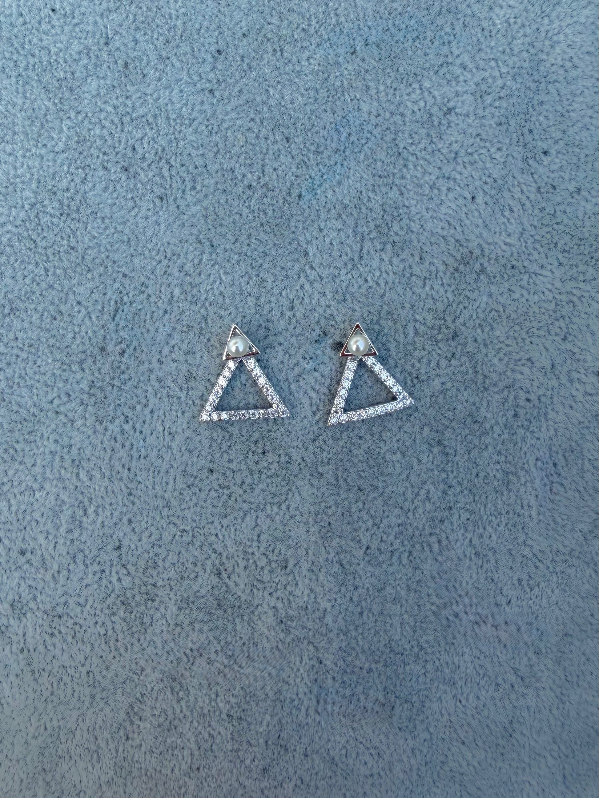 silver triangle