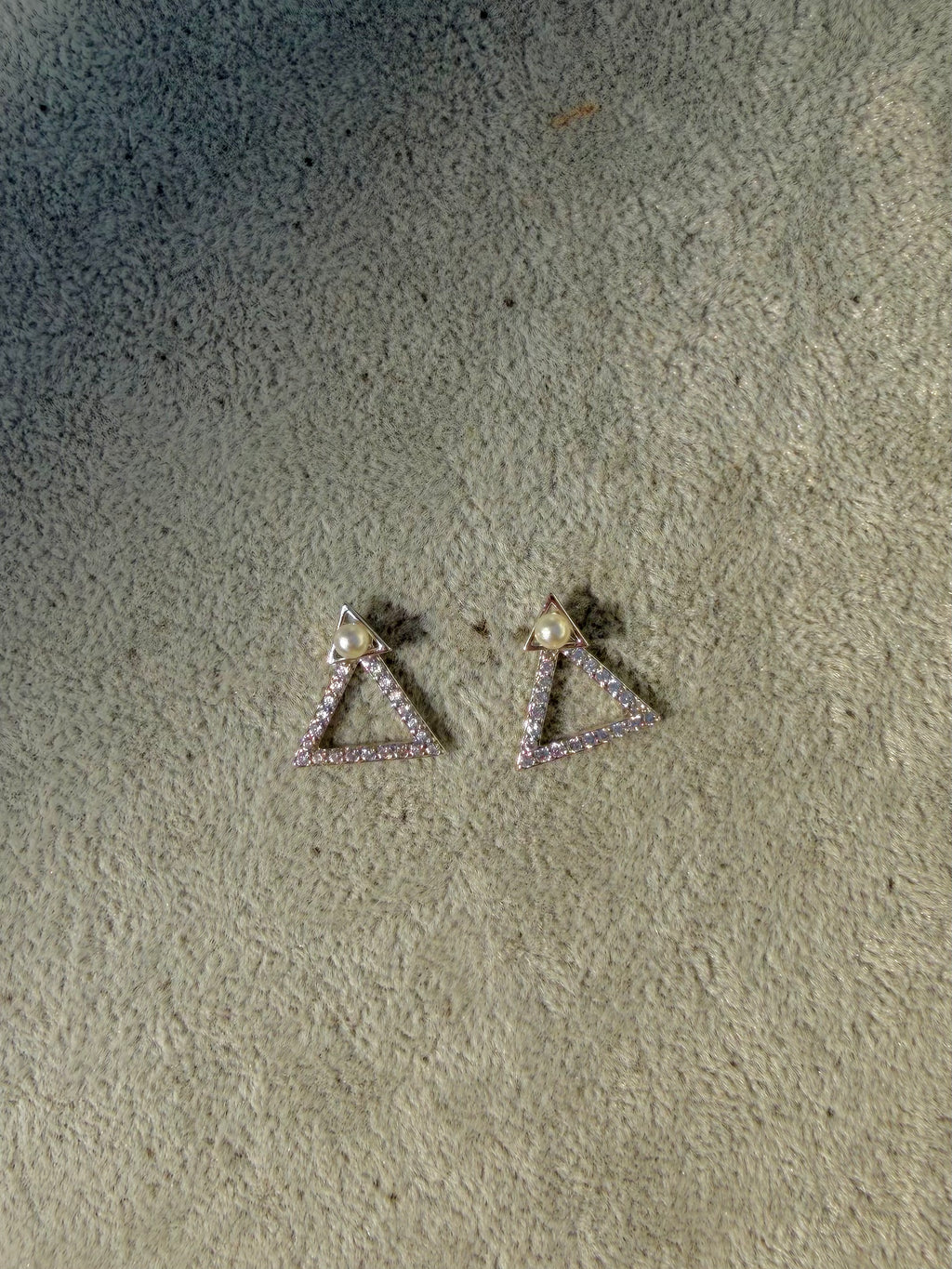 silver triangle