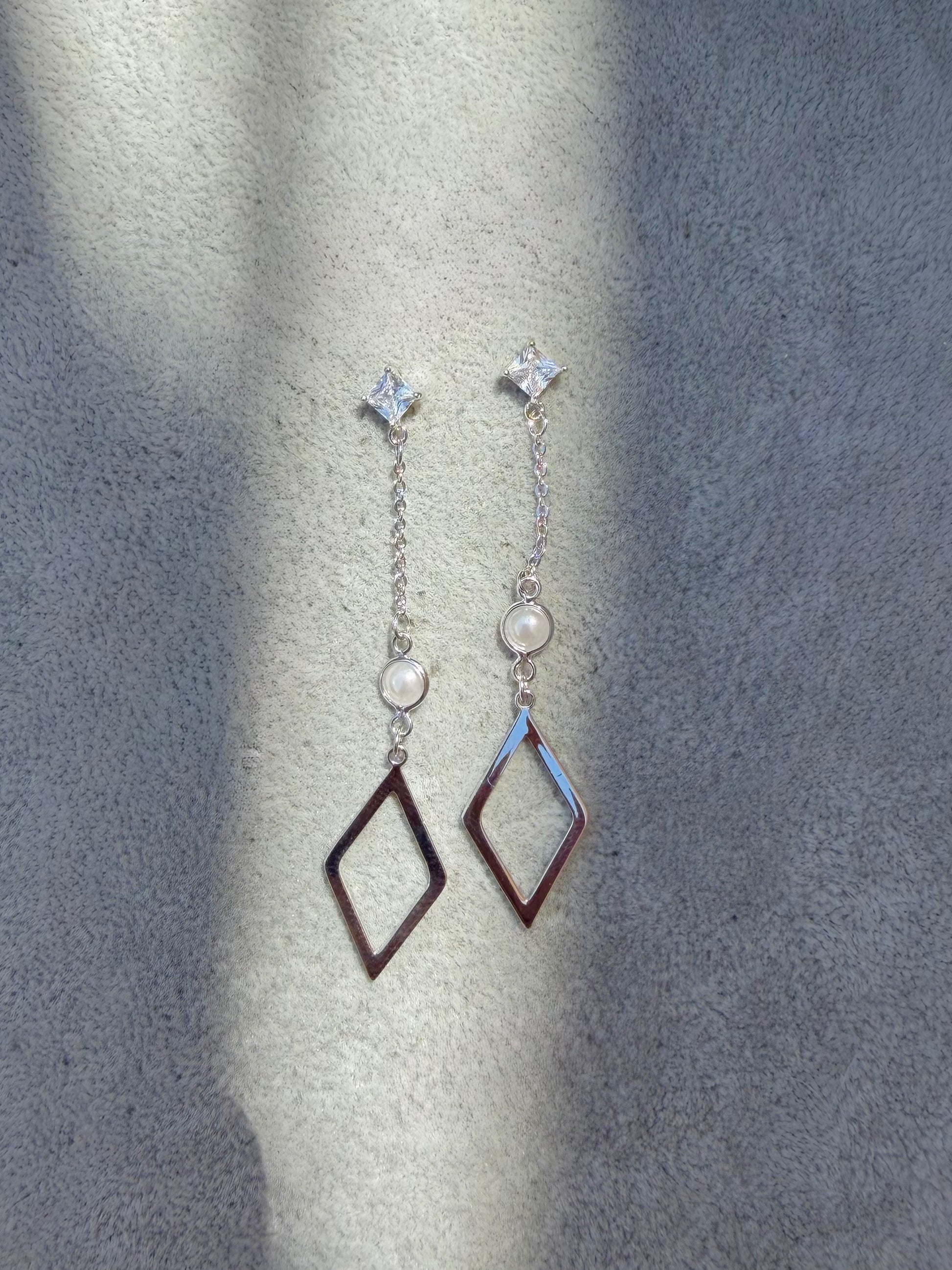 rhombus pearl